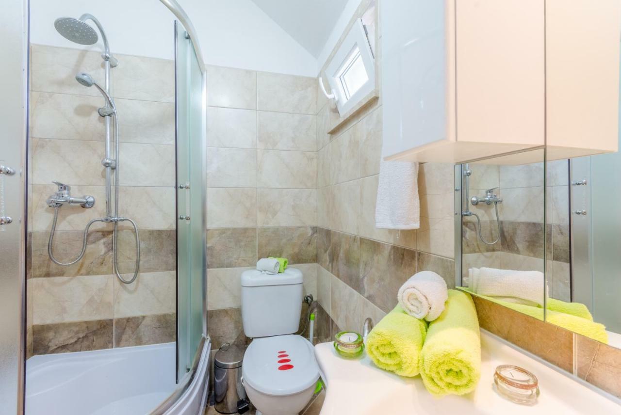 Vila Maslinica Pucisca Ngoại thất bức ảnh